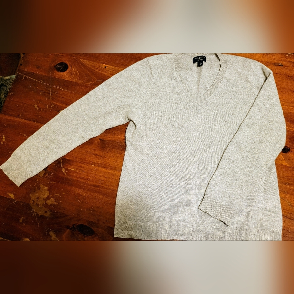 Womans Gray cashmere Sweater